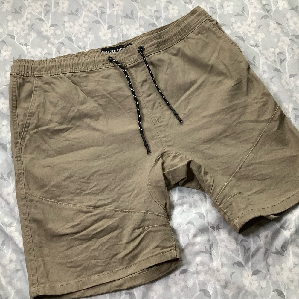 Men's Cargo Shorts with Elastic Drawstring — Khaki